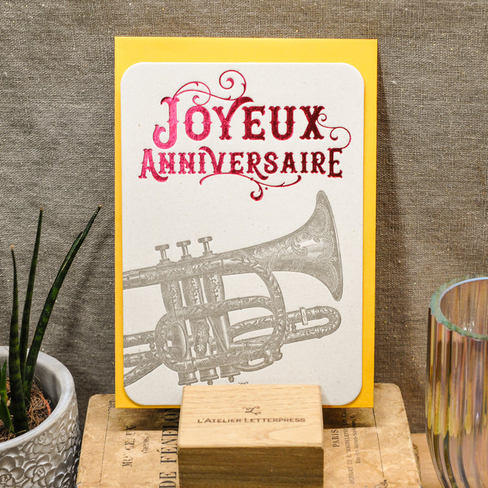 Carte Letterpress Joyeux Anniversaire Trompette, rouge (avec enveloppe)
