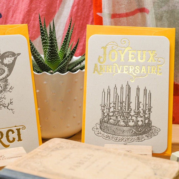 Carte Letterpress Gâteau Joyeux Anniversaire (avec enveloppe)